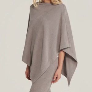 Barefoot Dreams Cozy Wrap Poncho Ponchina in Beach Rock Taupe/Gray New w/Tags